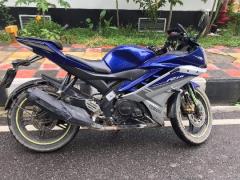 YAMAHA R15 V2